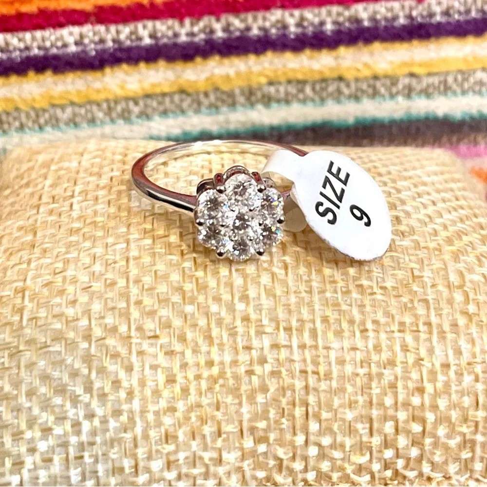 Moissanite Cluster Floral Ring Vintage Style in 925 Sterling Silver NWT Size 9